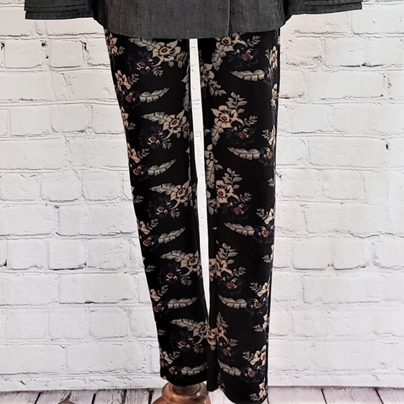 HIGH RISE Butter Soft Floral Print Winter Legging - Picture 2 of 7